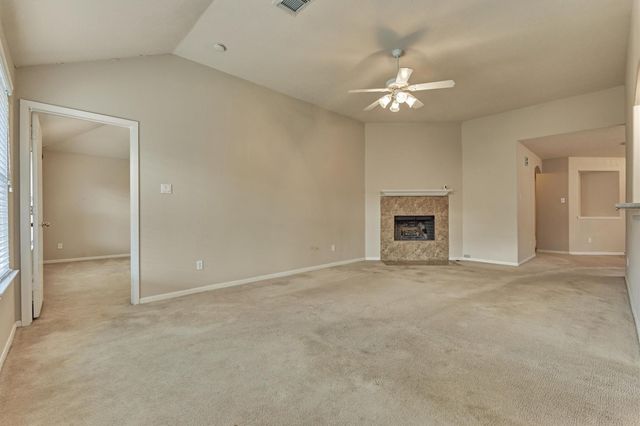 13001 Victoria Regina Drive, Montgomery, TX 77356