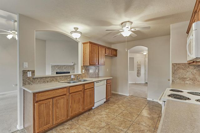 13001 Victoria Regina Drive, Montgomery, TX 77356