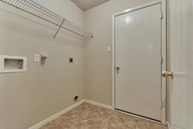 13001 Victoria Regina Drive, Montgomery, TX 77356