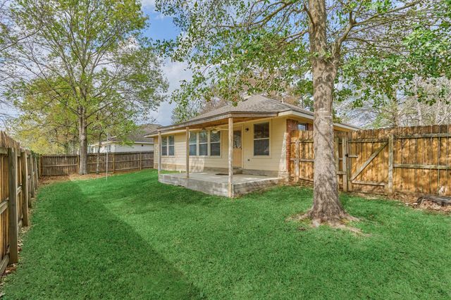 13001 Victoria Regina Drive, Montgomery, TX 77356