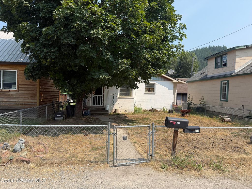 218 E Idaho AVE, Kellogg, ID 83837 photo 2