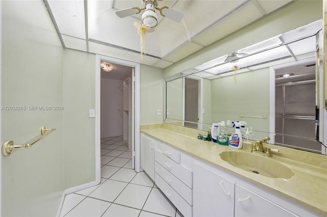 6010 S Falls Cir Drive 323, Lauderhill, FL 33319