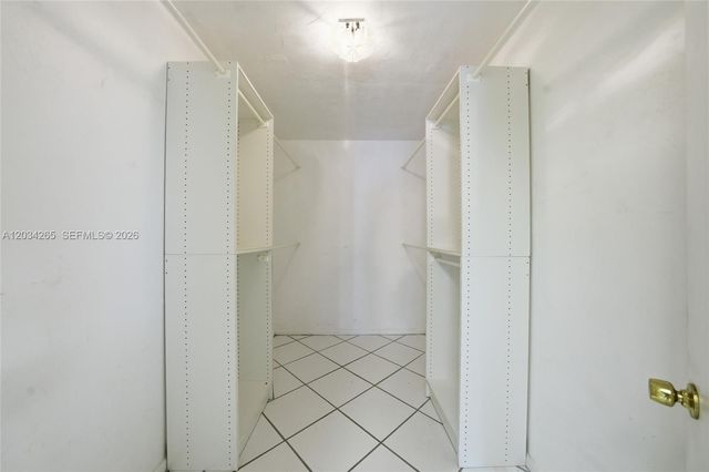 6010 S Falls Cir Drive 323, Lauderhill, FL 33319