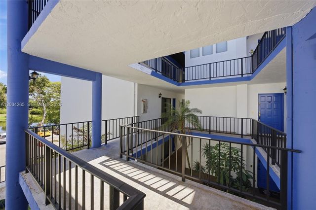 6010 S Falls Cir Drive 323, Lauderhill, FL 33319