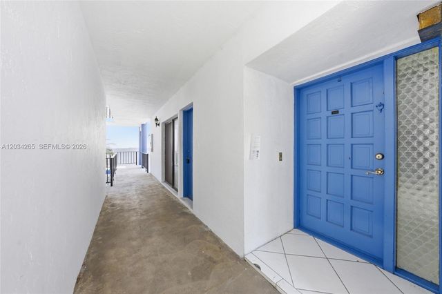 6010 S Falls Cir Drive 323, Lauderhill, FL 33319