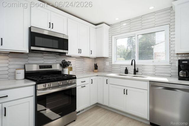 36343 Dardanella Street, Livonia, MI 48152
