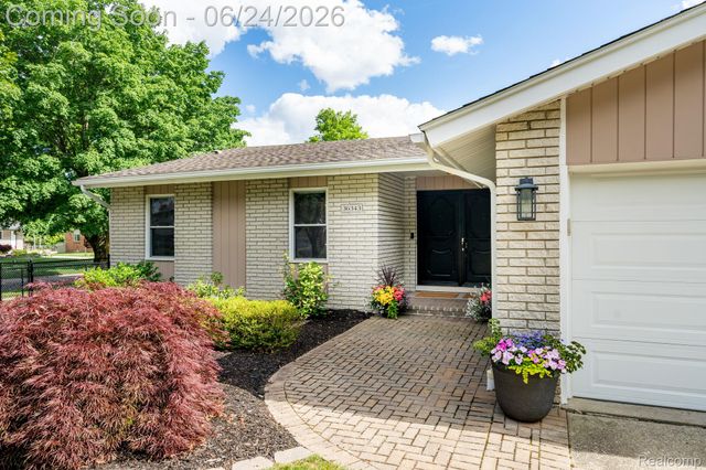 36343 Dardanella Street, Livonia, MI 48152