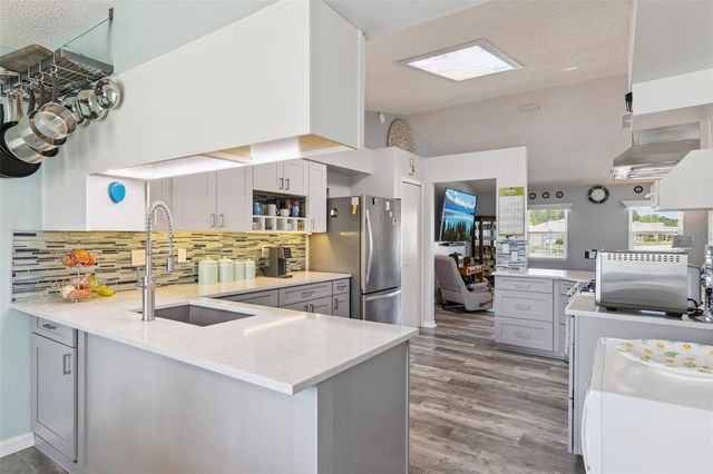 6348 HIGHLAND LAKES BOULEVARD, Leesburg, FL 34748