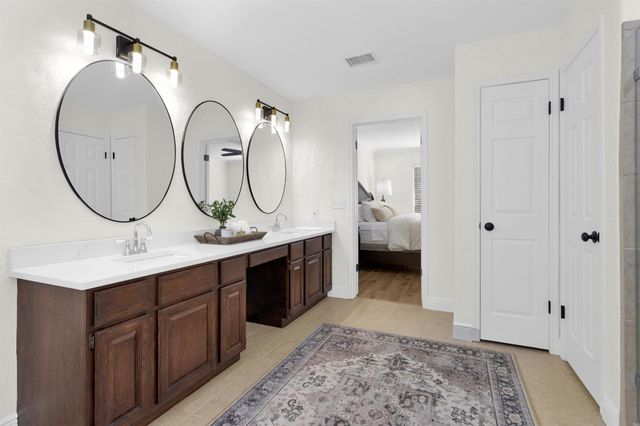 34 E Copper Sage Circle, The Woodlands, TX 77381