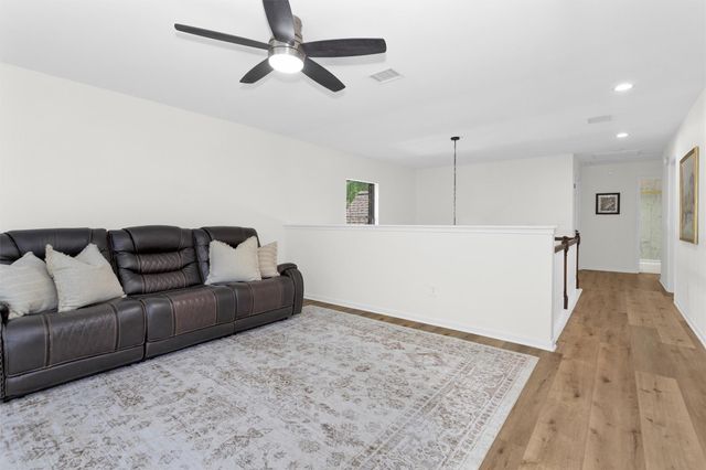 34 E Copper Sage Circle, The Woodlands, TX 77381