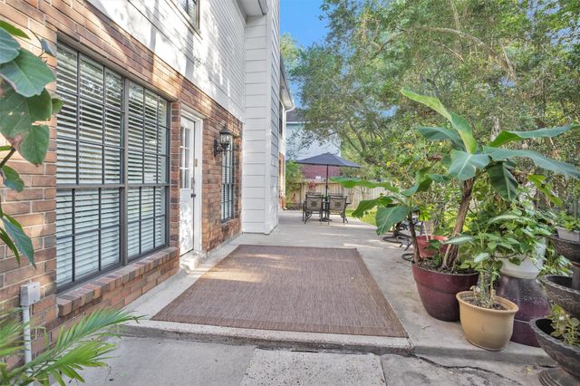 34 E Copper Sage Circle, The Woodlands, TX 77381