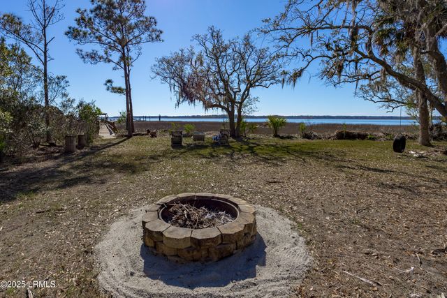 8 Croaker Street, Bluffton, SC 29910