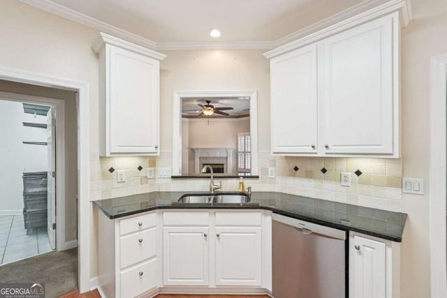 1625 Glenhurst Drive, Snellville, GA 30078