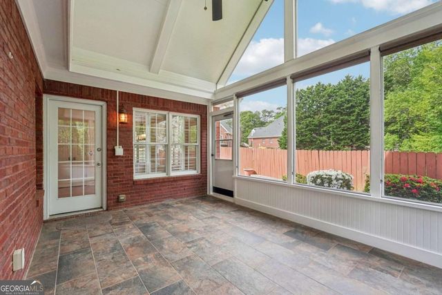 1625 Glenhurst Drive, Snellville, GA 30078