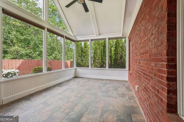 1625 Glenhurst Drive, Snellville, GA 30078