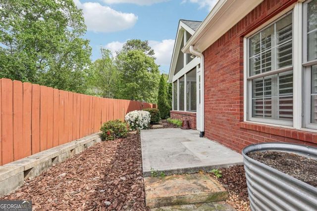 1625 Glenhurst Drive, Snellville, GA 30078