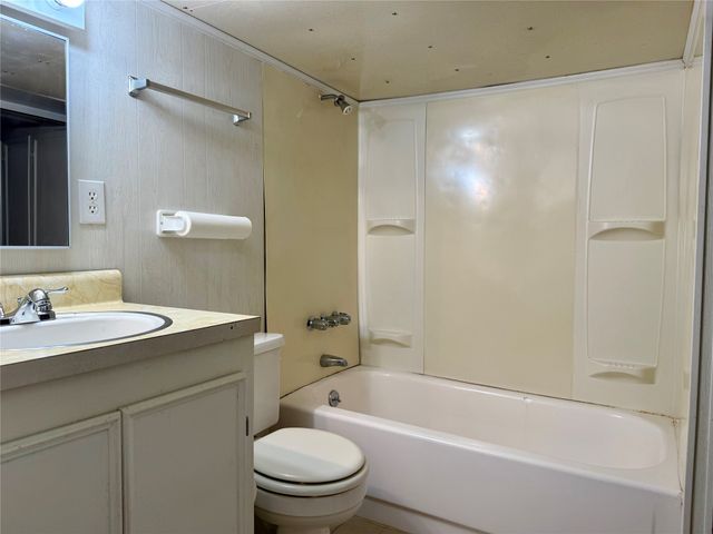 301 Cedar Point Circle, Gordonville, TX 76245