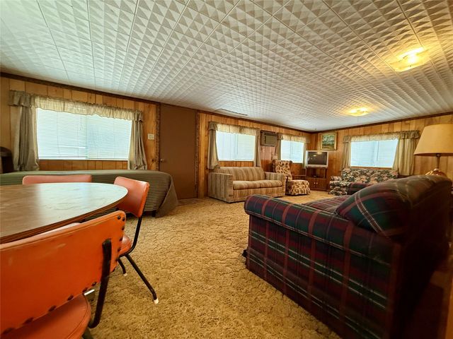 301 Cedar Point Circle, Gordonville, TX 76245