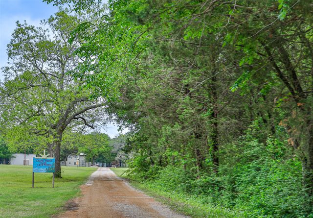 301 Cedar Point Circle, Gordonville, TX 76245