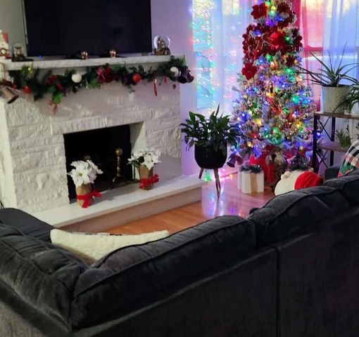 2239 Walnut Street, Waukegan, IL 60087