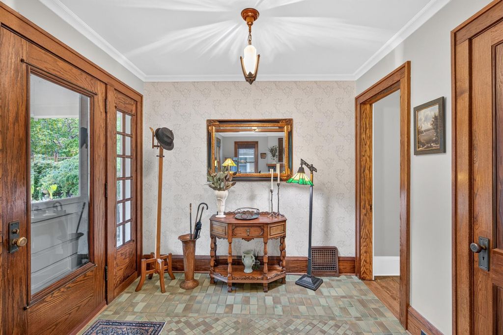 469 Newton Avenue S, Minneapolis, MN 55405 — photo 4