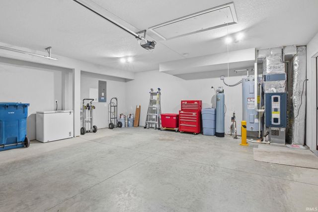 1417 Verdigris Pass, Fort Wayne, IN 46845