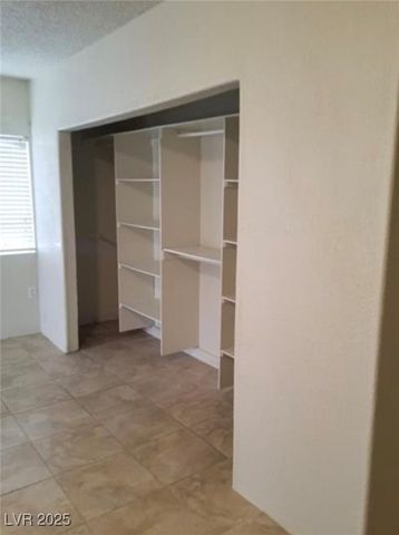 1936 ST Lawrence Drive, Las Vegas, NV 89108