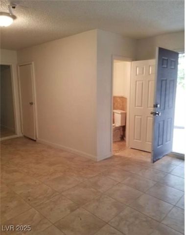 1936 ST Lawrence Drive, Las Vegas, NV 89108