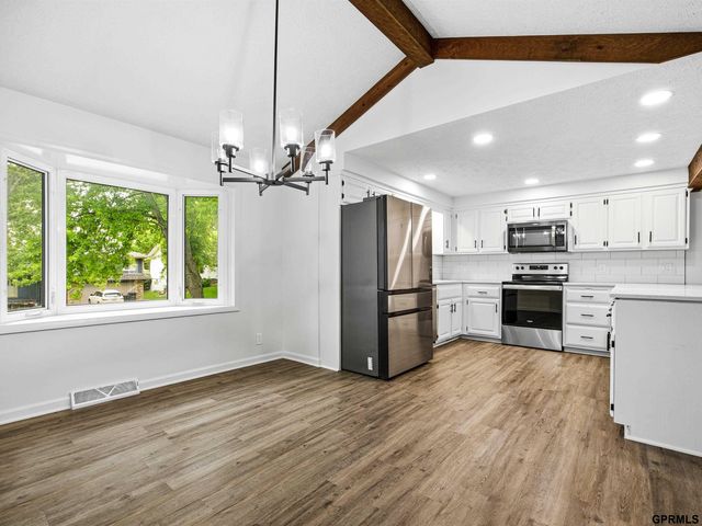 16506 Castelar Street, Omaha, NE 68130
