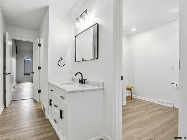16506 Castelar Street, Omaha, NE 68130