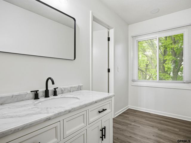 16506 Castelar Street, Omaha, NE 68130