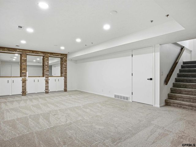 16506 Castelar Street, Omaha, NE 68130