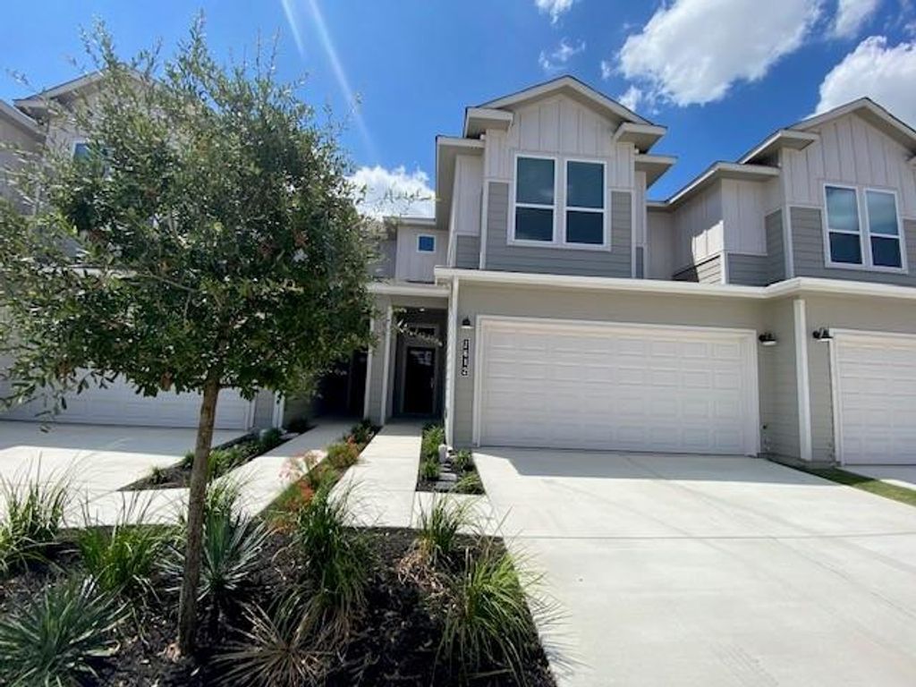 1612 Roseburg DR, Austin, TX 78754
