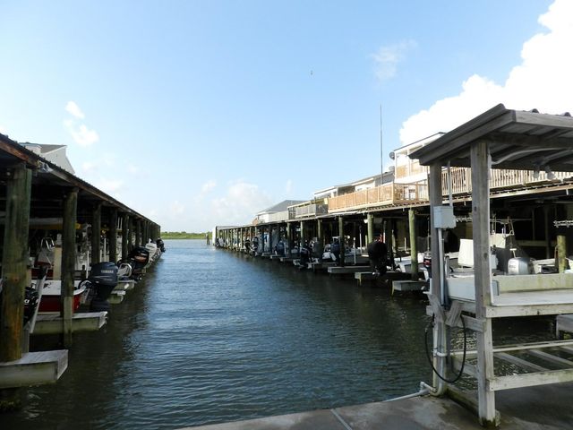 1 Alligator Head Lane, Port O Connor, TX 77982