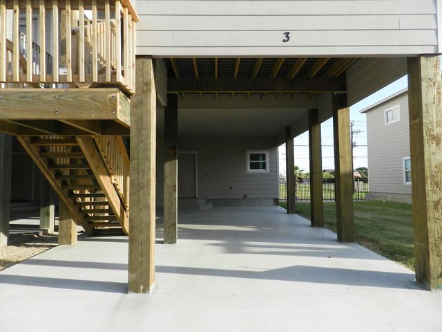 1 Alligator Head Lane, Port O Connor, TX 77982