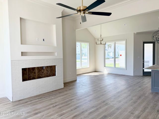 112 Tea Rose Drive, Broussard, LA 70518