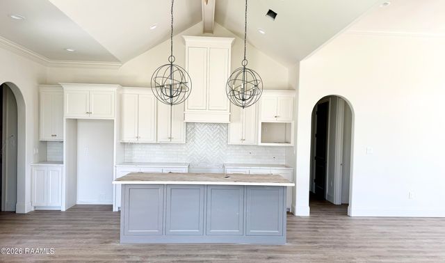 112 Tea Rose Drive, Broussard, LA 70518