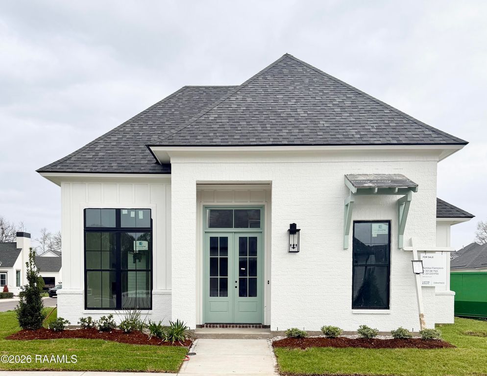 112 Tea Rose Drive, Broussard, LA 70518