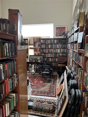 12571 NW 10th St, Sunrise, FL 33323