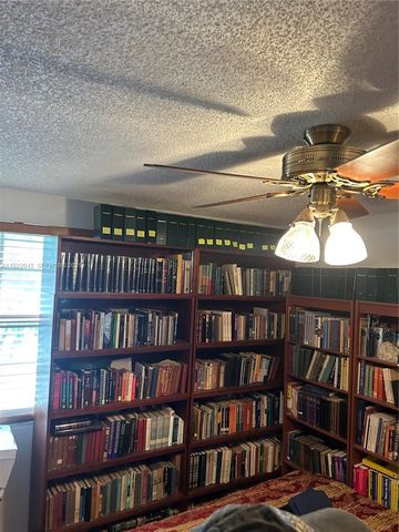 12571 NW 10th St, Sunrise, FL 33323