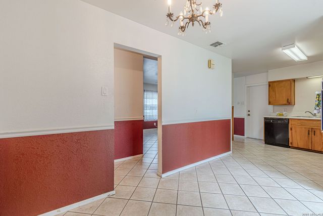 4951 Benham Dr, San Antonio, TX 78220