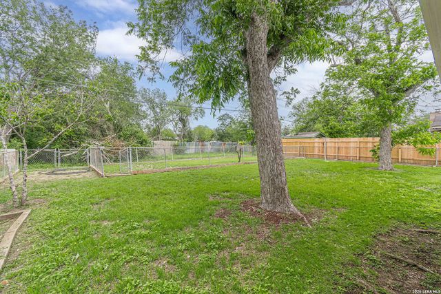 4951 Benham Dr, San Antonio, TX 78220