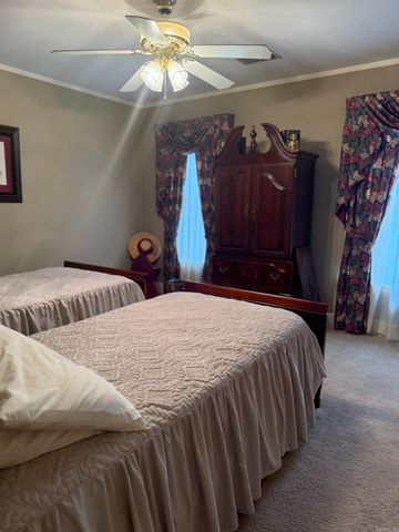 303 Woodford Place, Paragould, AR 72450