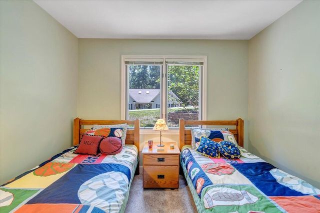 129 Leeward DR, Moneta, VA 24121