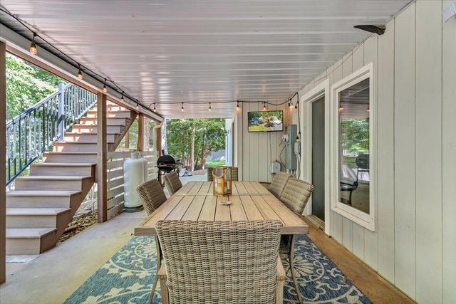 129 Leeward DR, Moneta, VA 24121