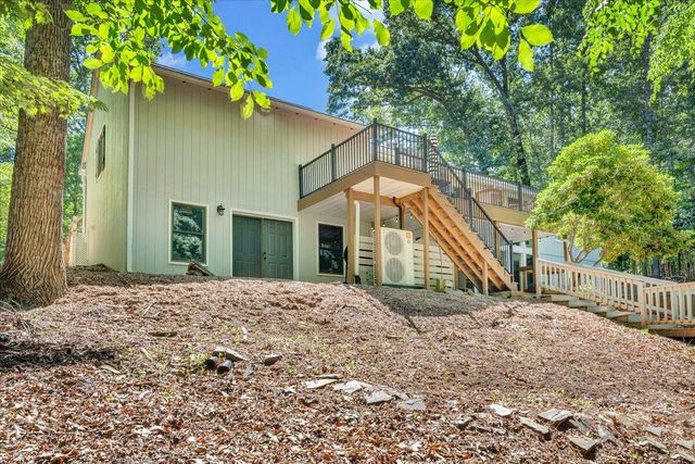 129 Leeward DR, Moneta, VA 24121