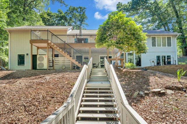 129 Leeward DR, Moneta, VA 24121