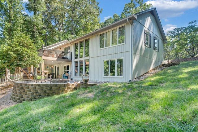 129 Leeward DR, Moneta, VA 24121