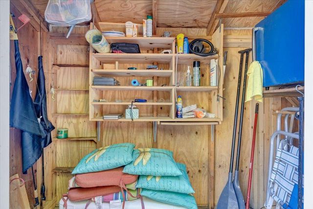 129 Leeward DR, Moneta, VA 24121