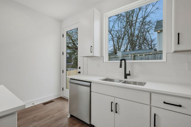 229 Prince Ave, Nashville, TN 37207